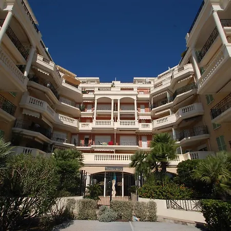 Apartment Confortable 2p En Centre-ville Avec Parking Et Terrasse - Fr-1-196-366 Menton